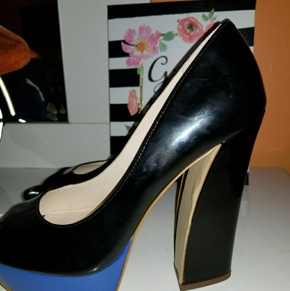 Heels - Picture 2 of 4